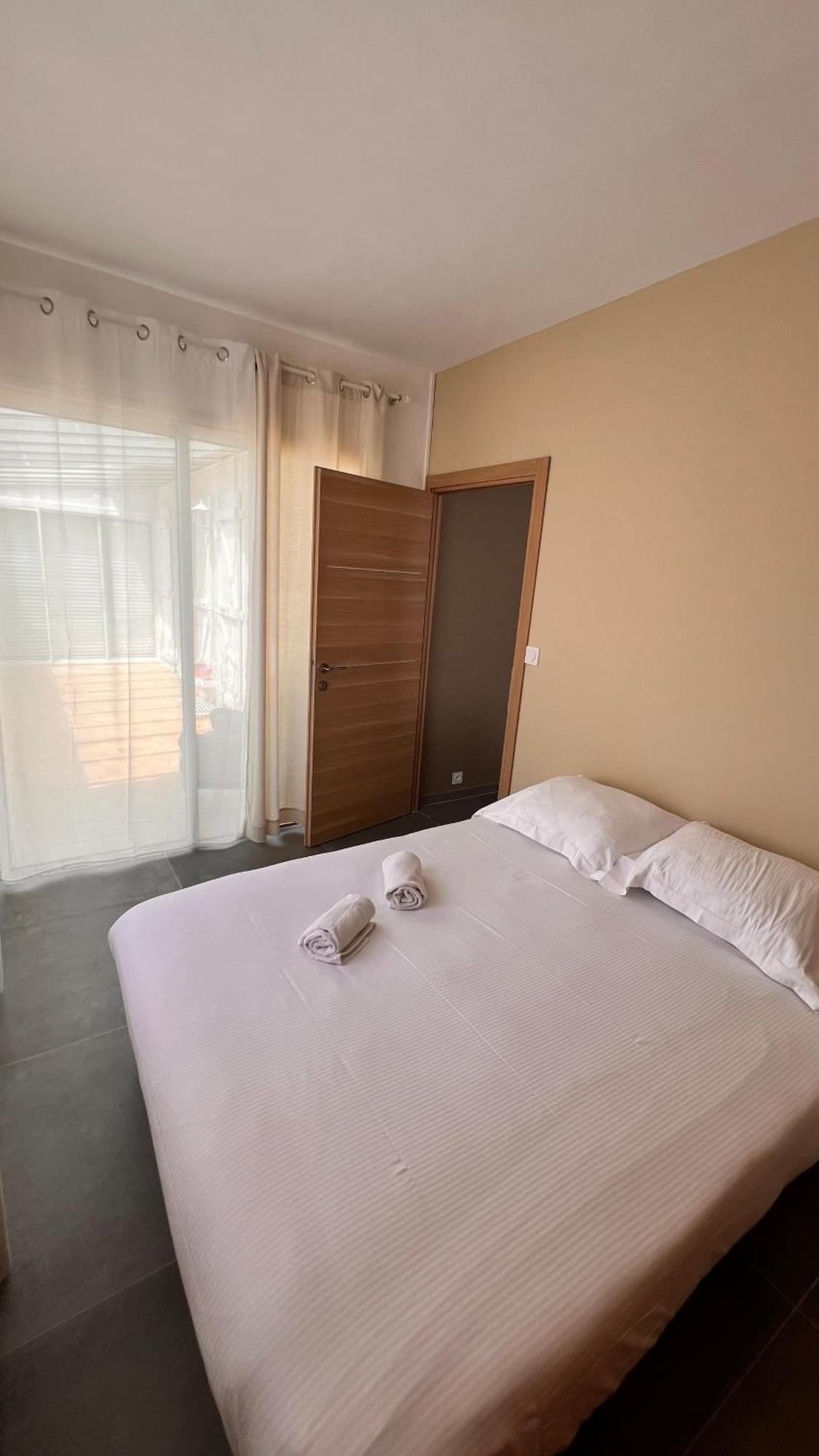 Residence Inaya Six-Fours-les-Plages Esterno foto